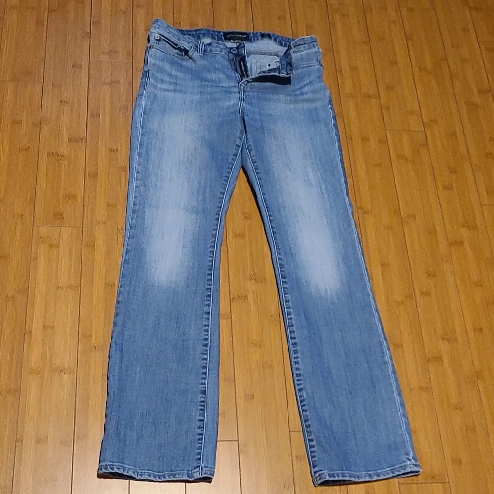 *SOLD OUT* Lucky Jeans - Picture 1 of 9